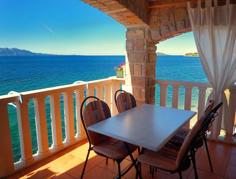 Apartments Martina Brist Exterior foto